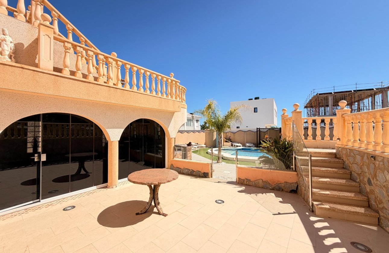 Resale - Villa -
Ciudad Quesada