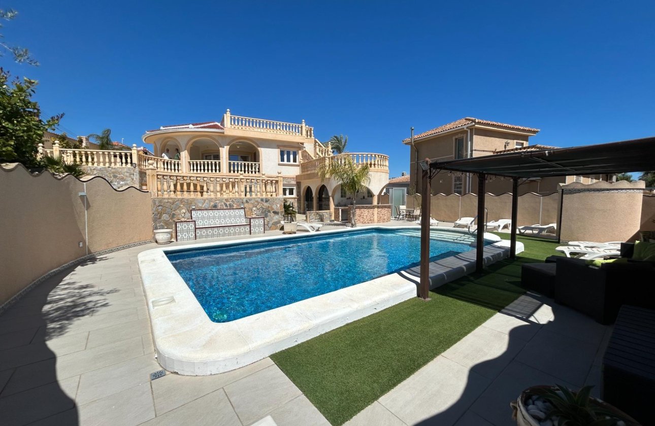 Resale - Villa -
Ciudad Quesada