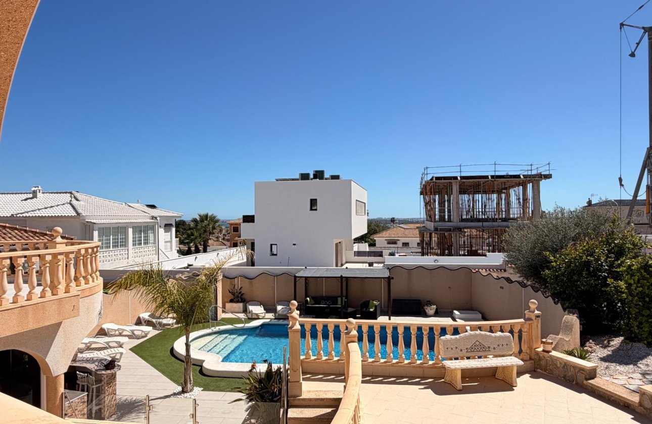 Resale - Villa -
Ciudad Quesada