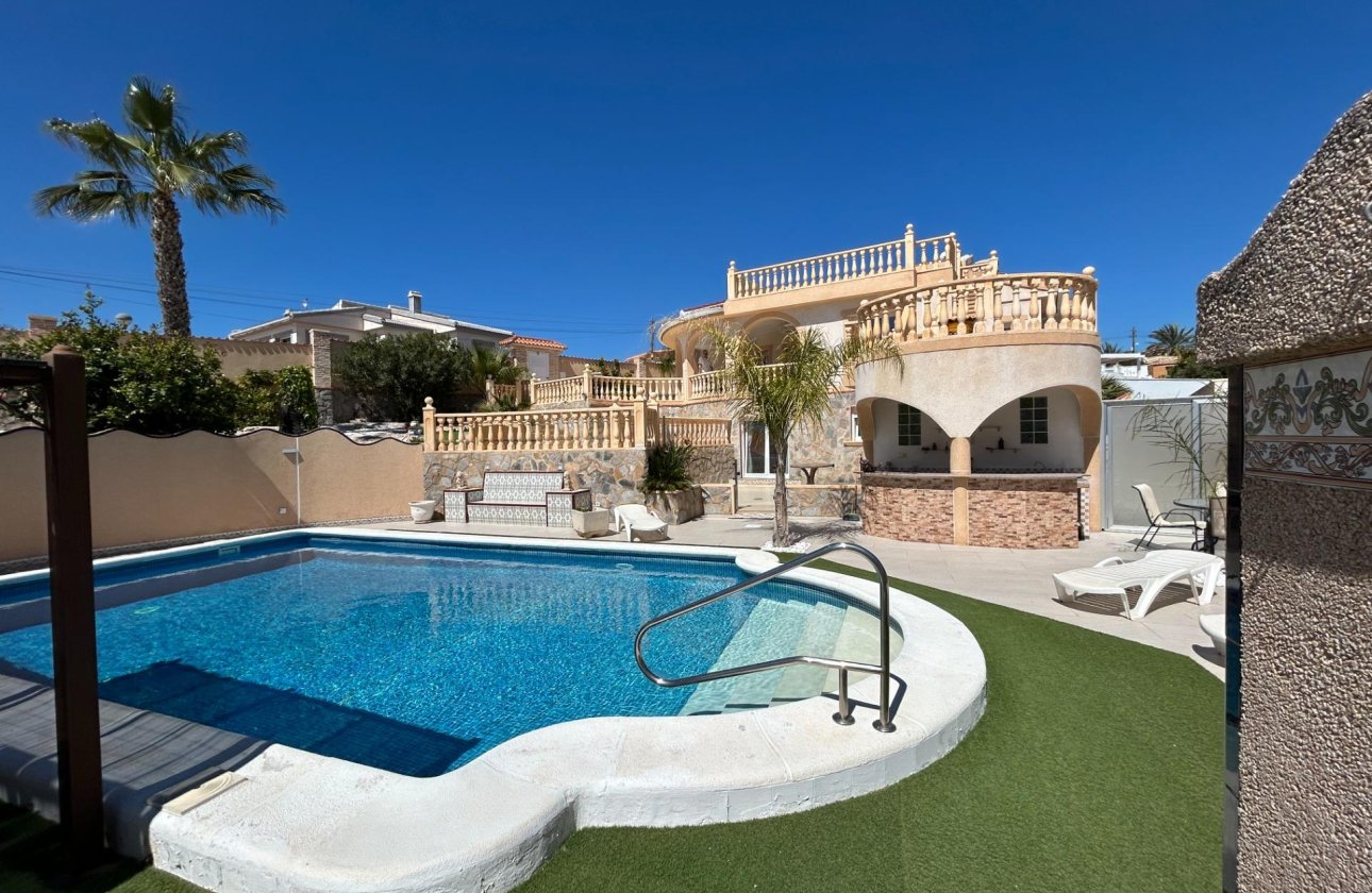 Resale - Villa -
Ciudad Quesada