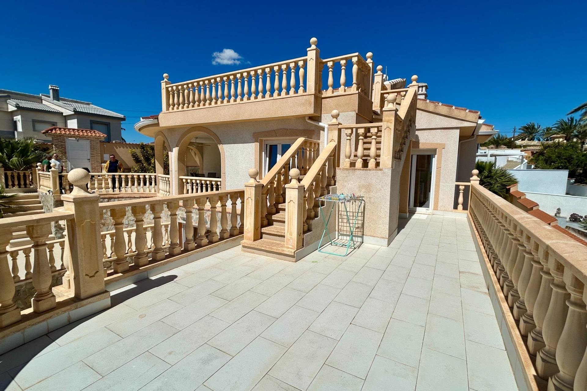 Resale - Villa -
Ciudad Quesada