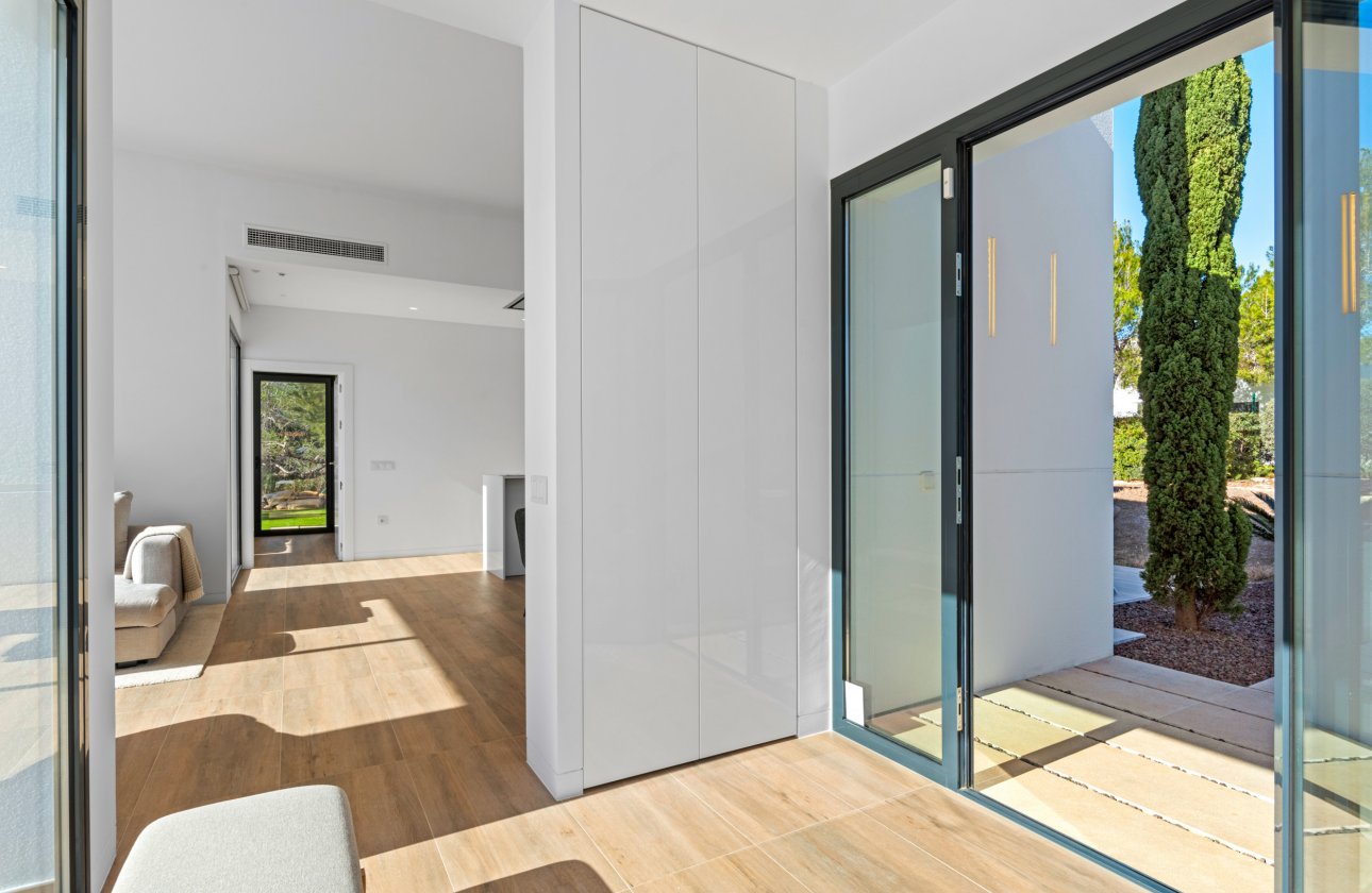 Resale - Villa -
Dehesa de Campoamor - Costa Blanca