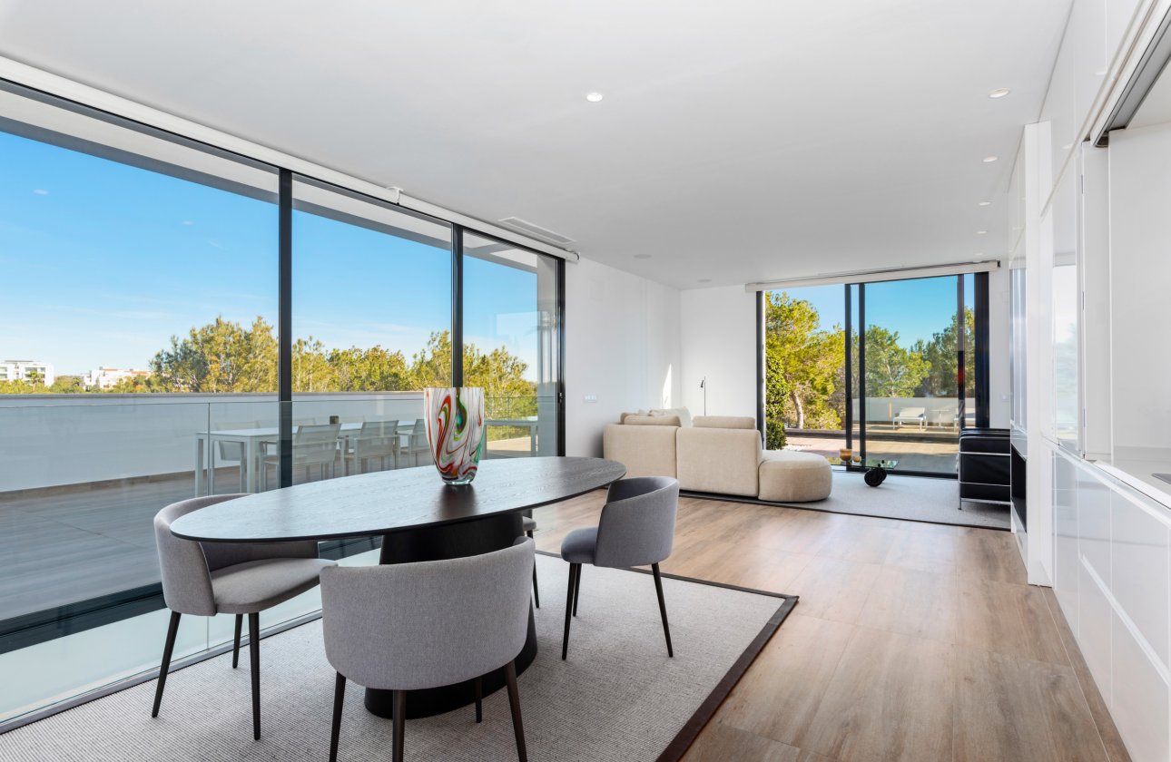 Resale - Villa -
Dehesa de Campoamor - Costa Blanca