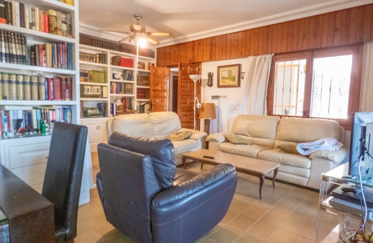 Resale - Villa -
Dehesa de Campoamor - Costa Blanca