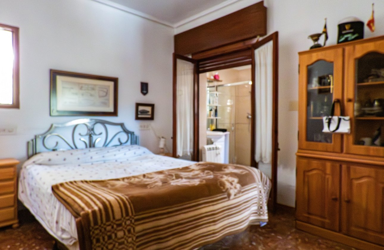 Resale - Villa -
Dehesa de Campoamor - Costa Blanca