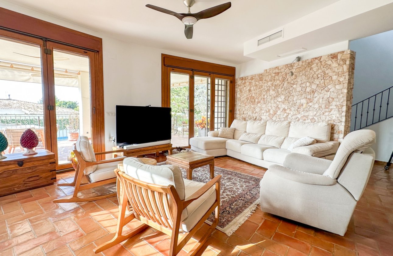 Resale - Villa -
Dehesa de Campoamor - Costa Blanca