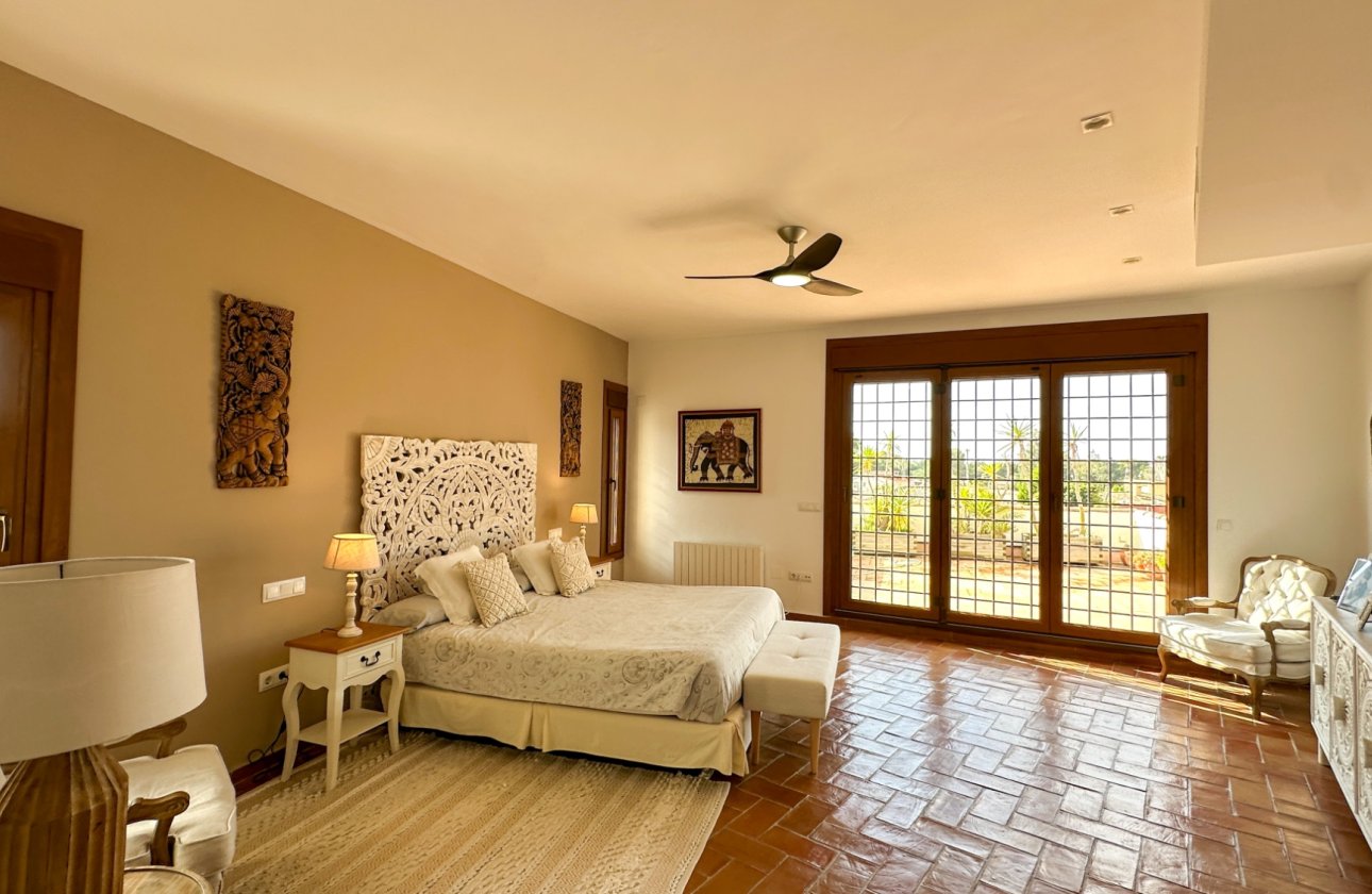 Resale - Villa -
Dehesa de Campoamor - Costa Blanca