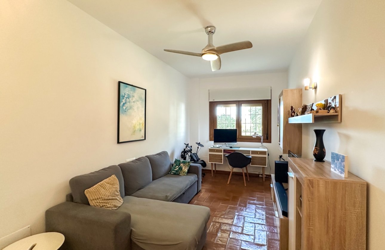 Resale - Villa -
Dehesa de Campoamor - Costa Blanca
