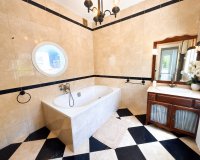 Resale - Villa -
Dehesa de Campoamor - Costa Blanca