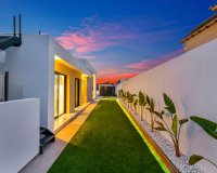 Resale - Villa -
El Chaparral - Inland