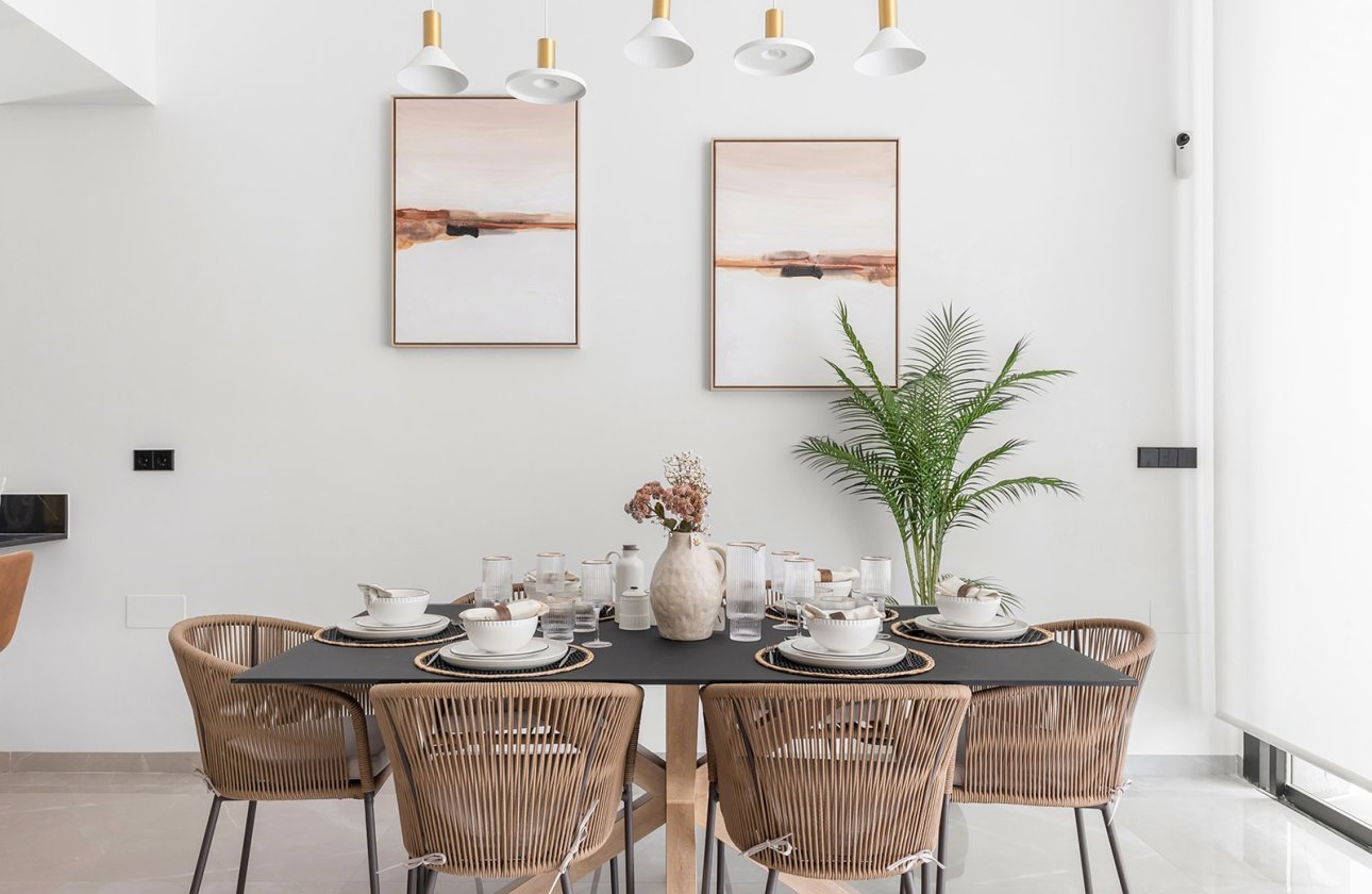 Resale - Villa -
El Chaparral - Inland