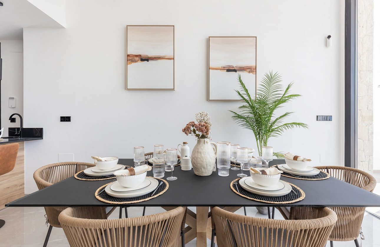 Resale - Villa -
El Chaparral - Inland