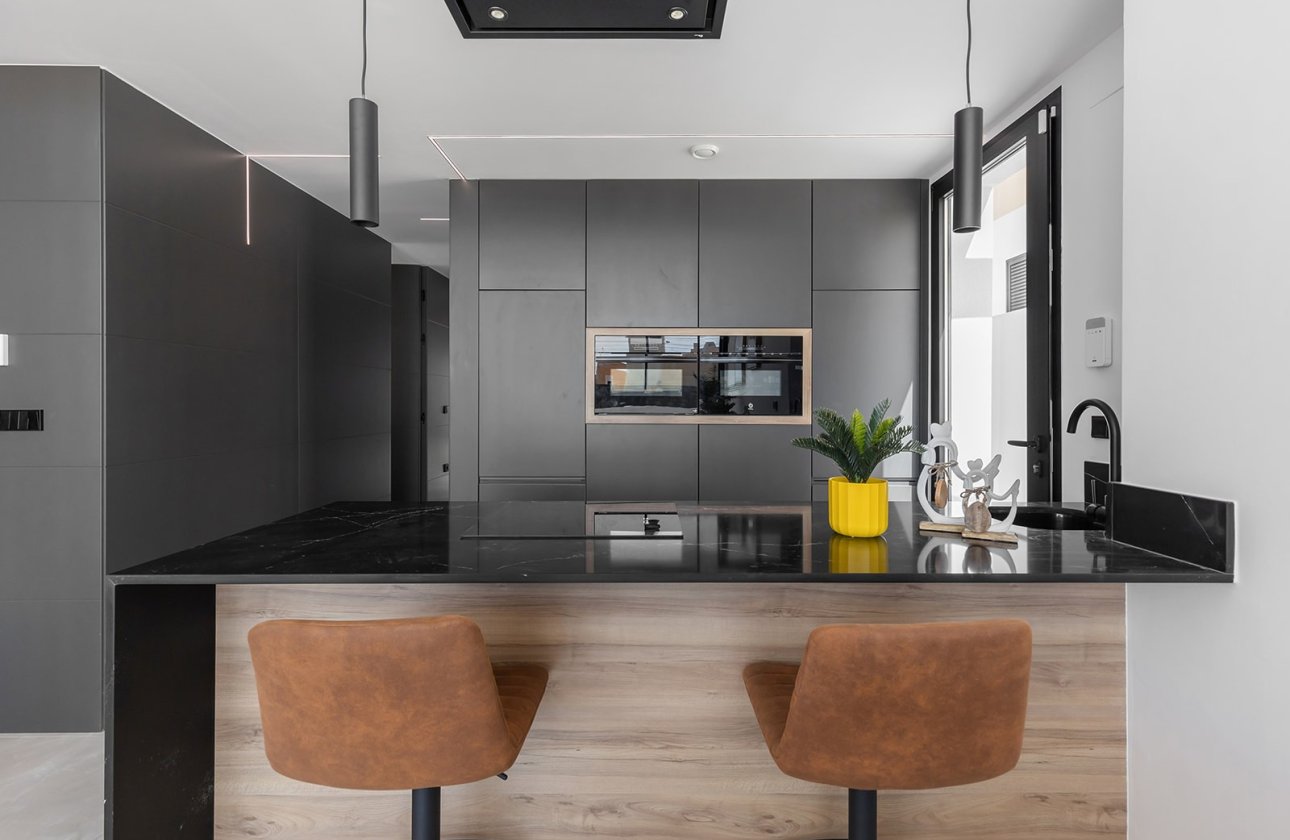 Resale - Villa -
El Chaparral - Inland