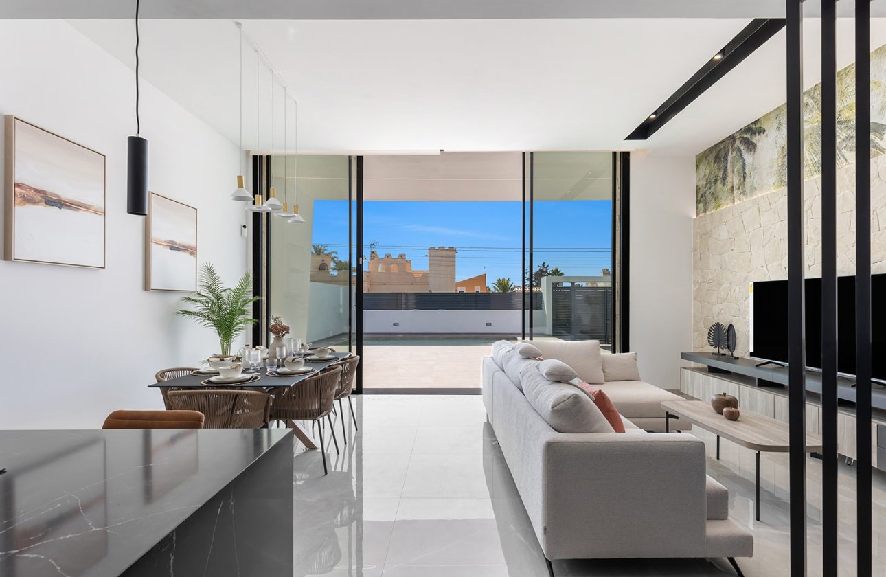 Resale - Villa -
El Chaparral - Inland