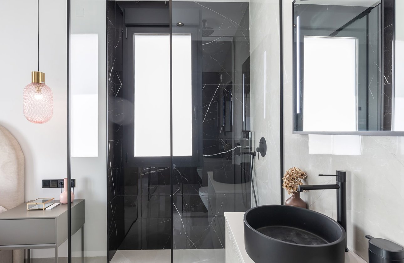 Resale - Villa -
El Chaparral - Inland