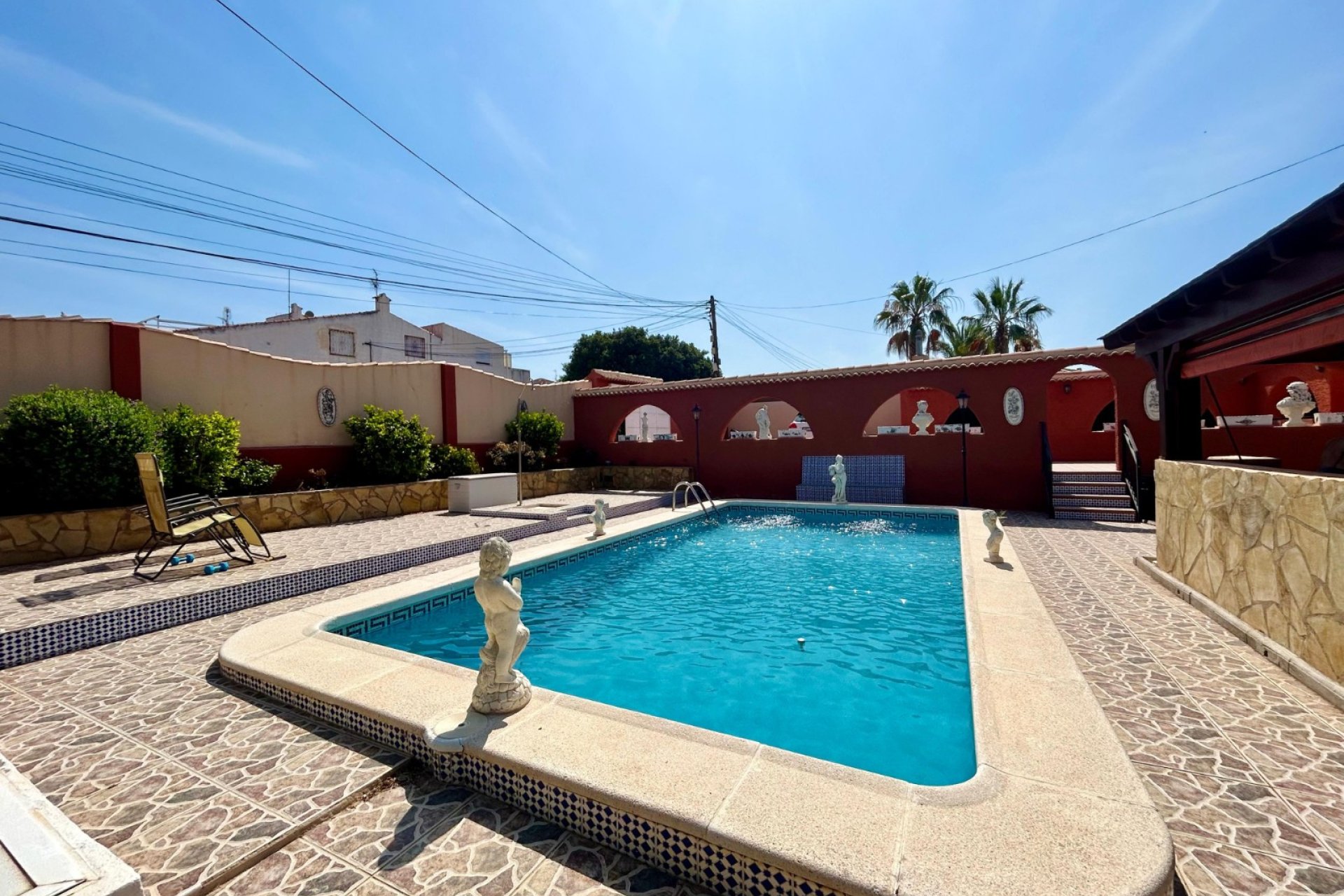 Resale - Villa -
El Chaparral - Inland