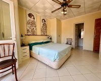 Resale - Villa -
El Chaparral - Inland