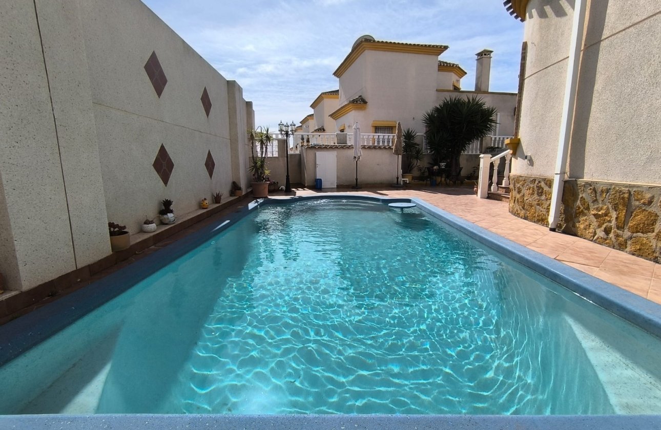 Resale - Villa -
El Raso - Costa Blanca