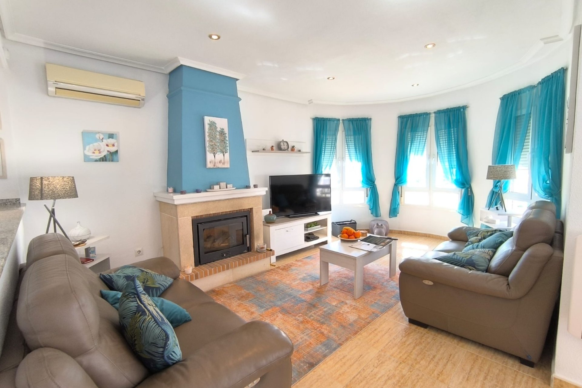 Resale - Villa -
El Raso - Costa Blanca