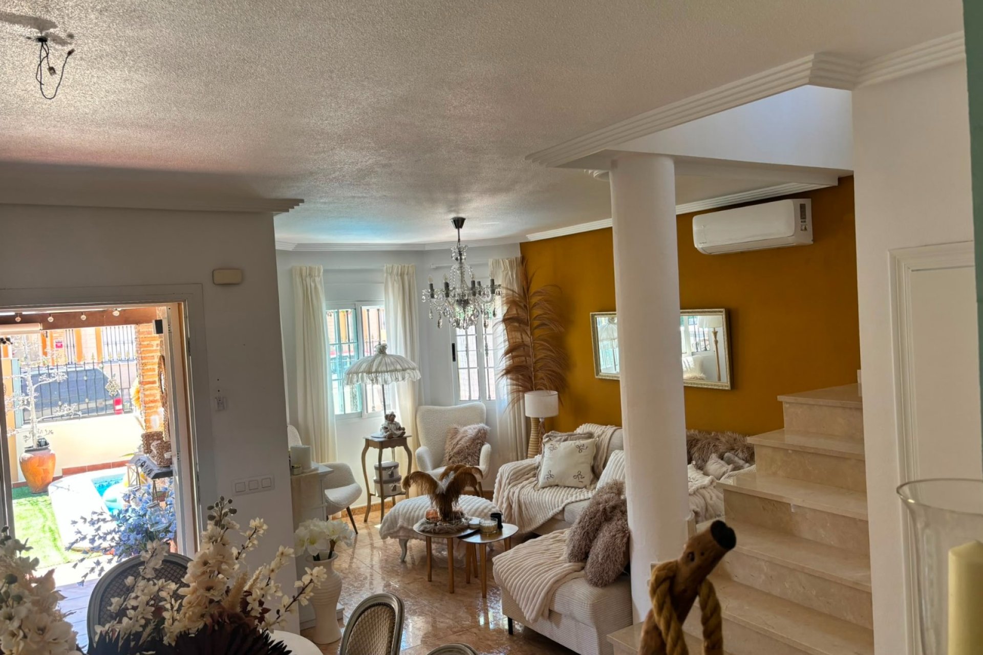 Resale - Villa -
El Raso - Costa Blanca