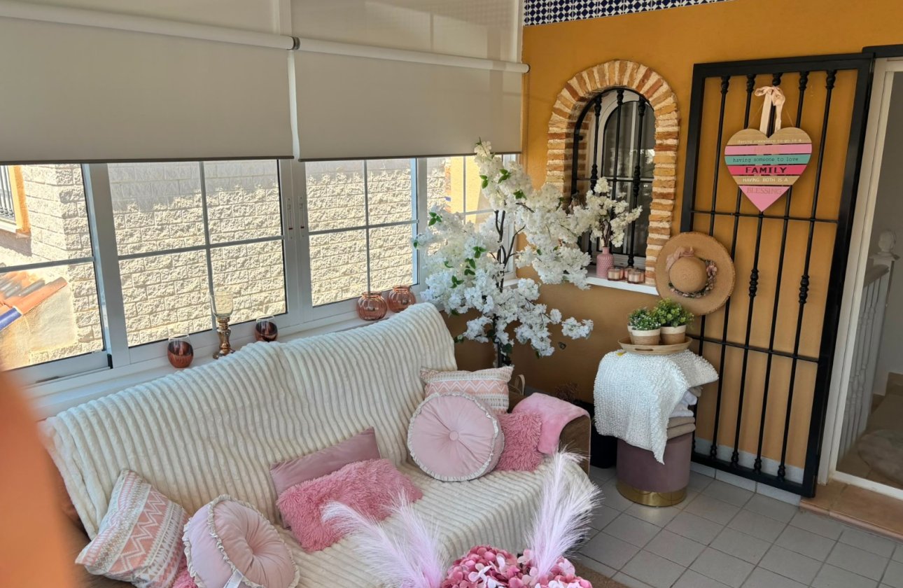 Resale - Villa -
El Raso - Costa Blanca