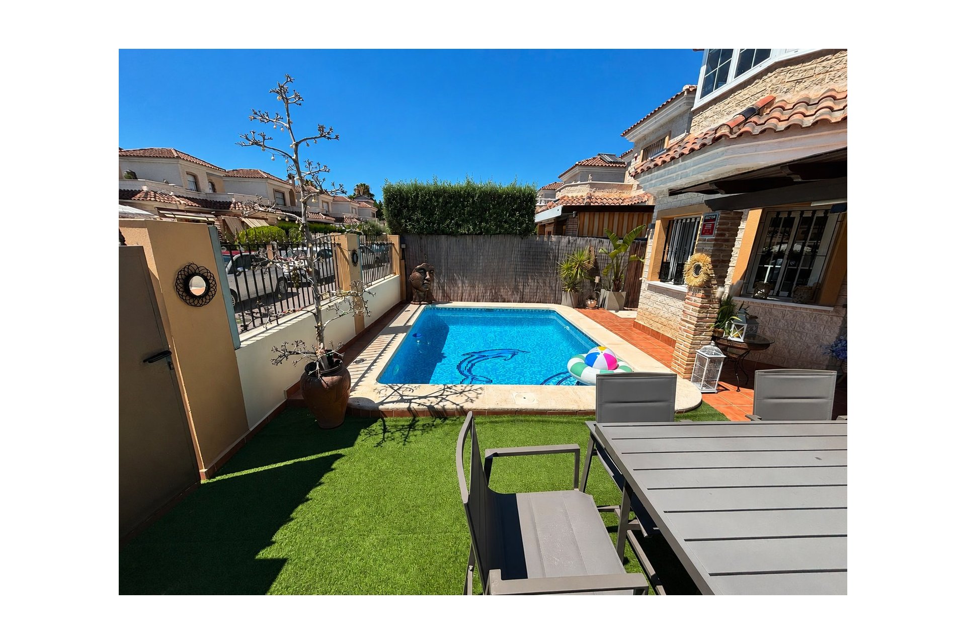 Resale - Villa -
El Raso - Costa Blanca