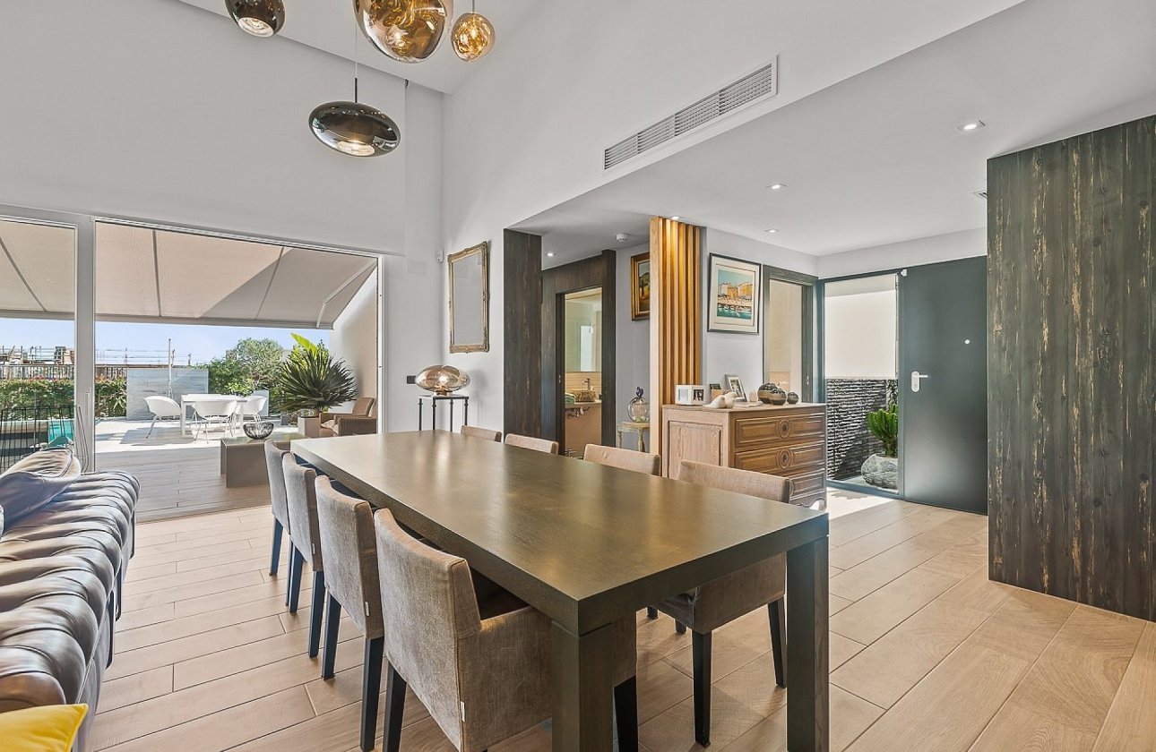 Resale - Villa -
La Finca Golf Resort - Inland