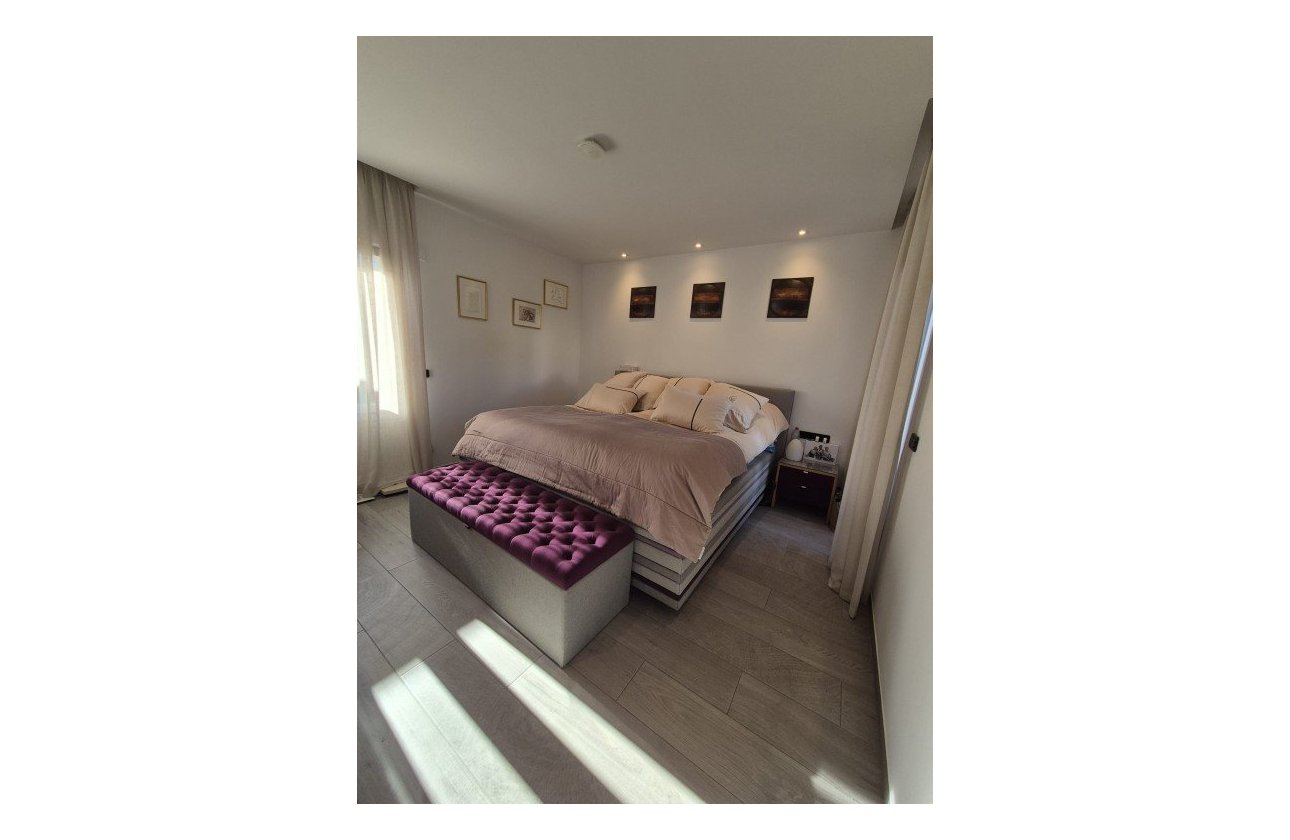 Resale - Villa -
La Finca Golf Resort - Inland