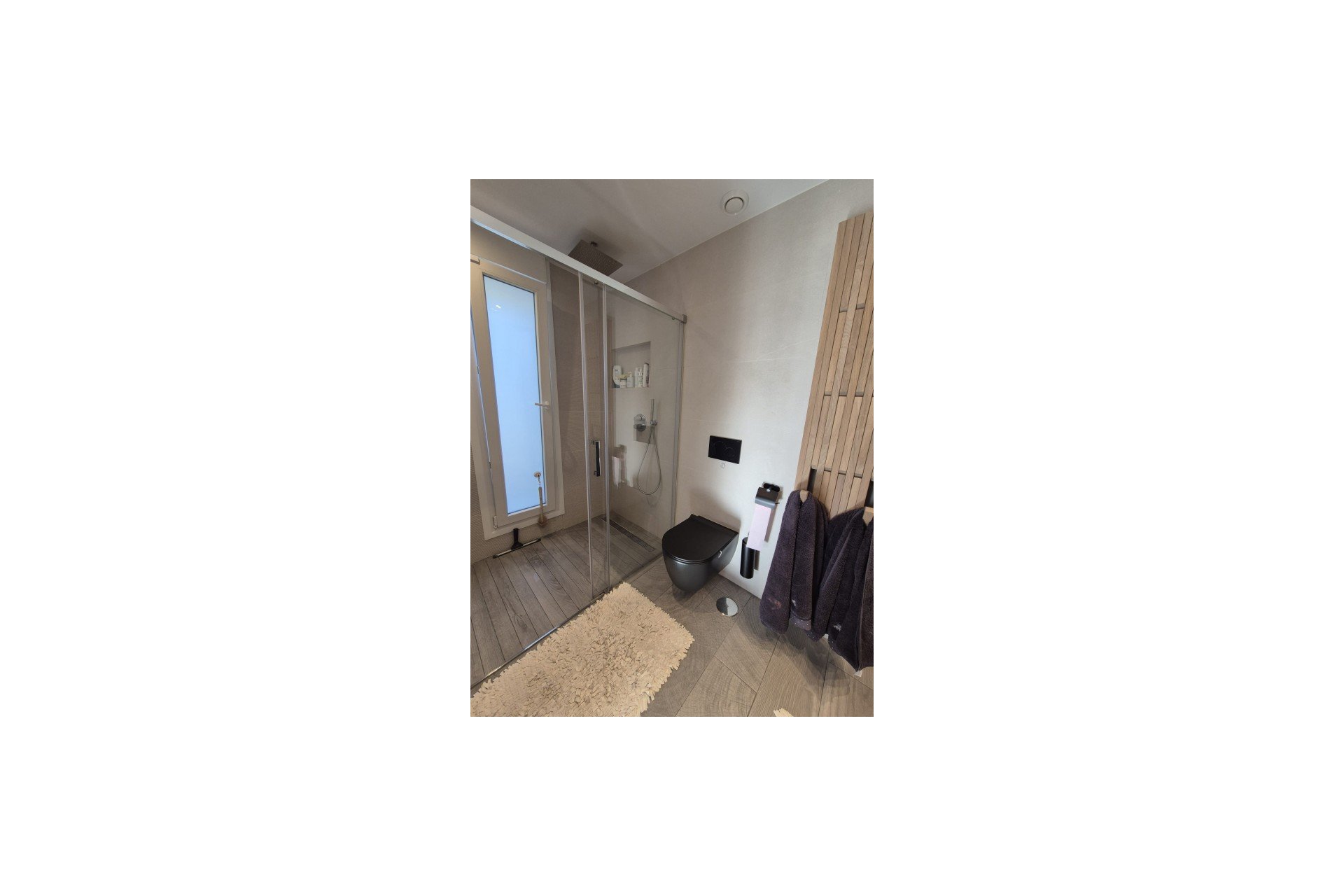 Resale - Villa -
La Finca Golf Resort - Inland