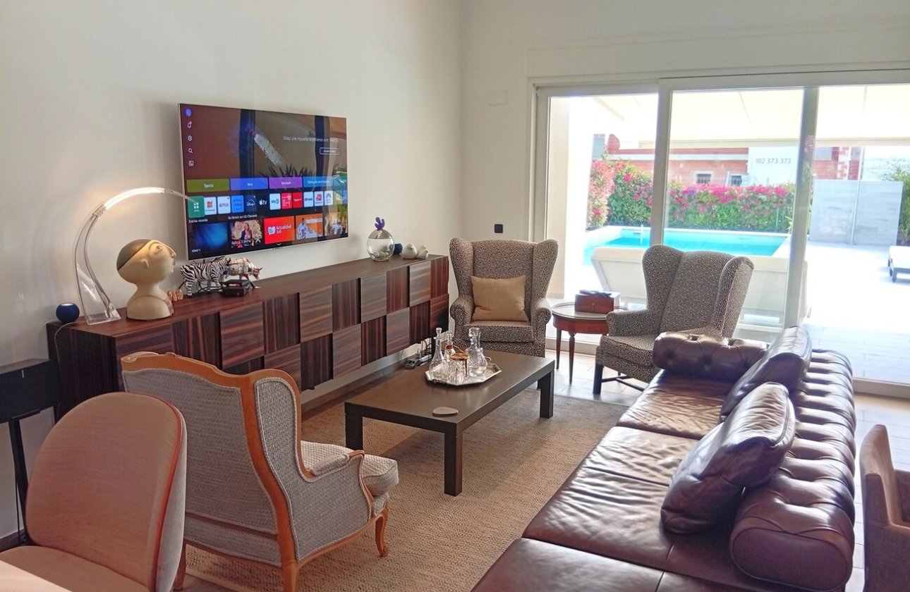 Resale - Villa -
La Finca Golf Resort - Inland