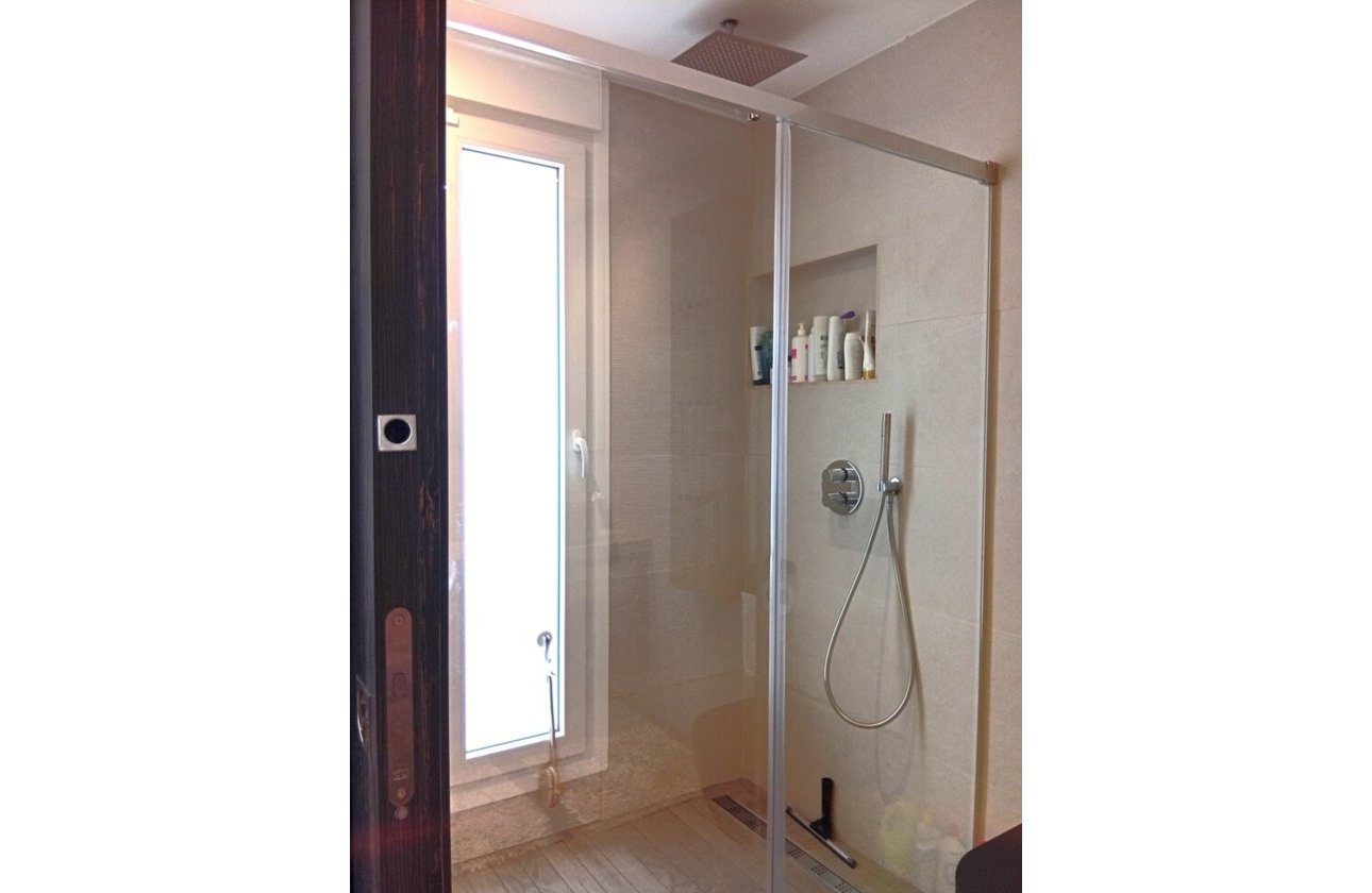 Resale - Villa -
La Finca Golf Resort - Inland