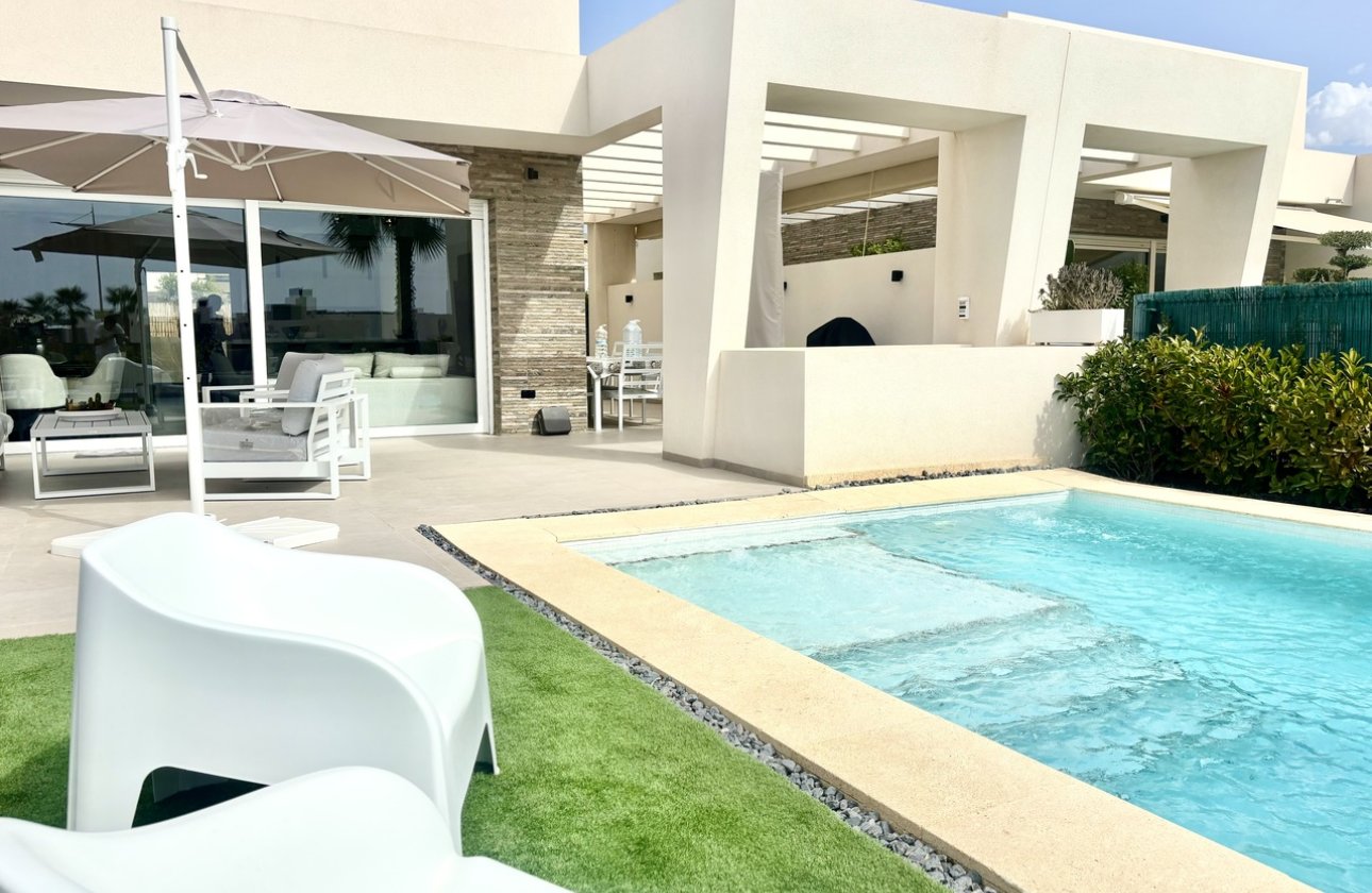 Resale - Villa -
La Finca Golf Resort - Inland