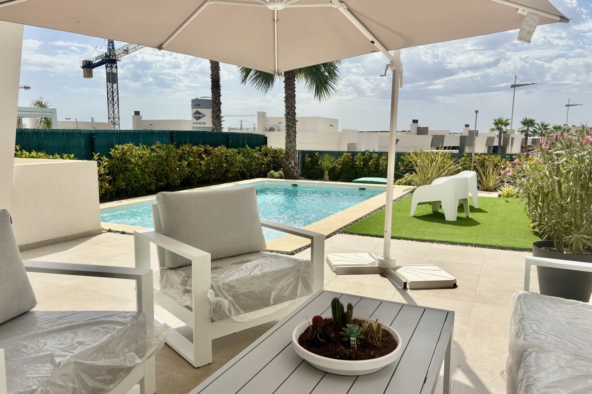 Resale - Villa -
La Finca Golf Resort - Inland