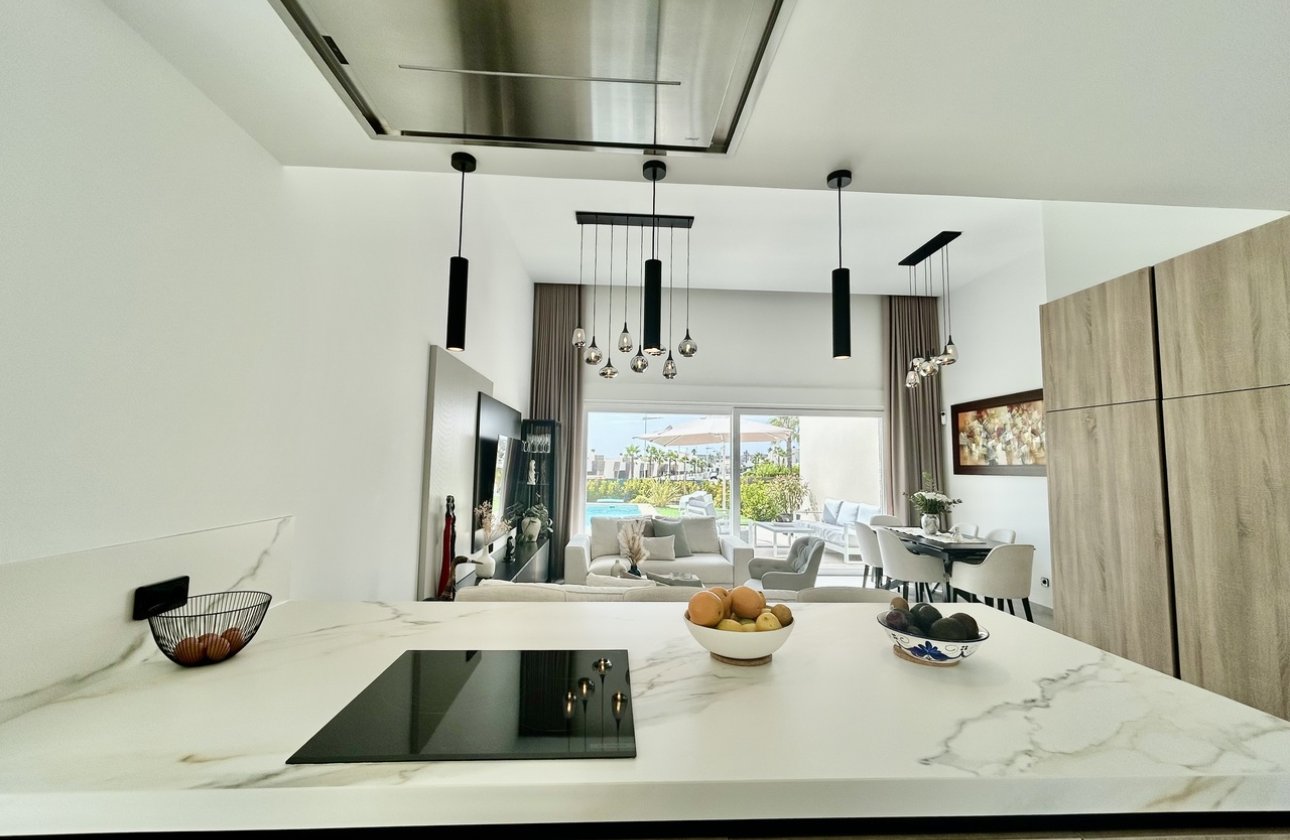 Resale - Villa -
La Finca Golf Resort - Inland