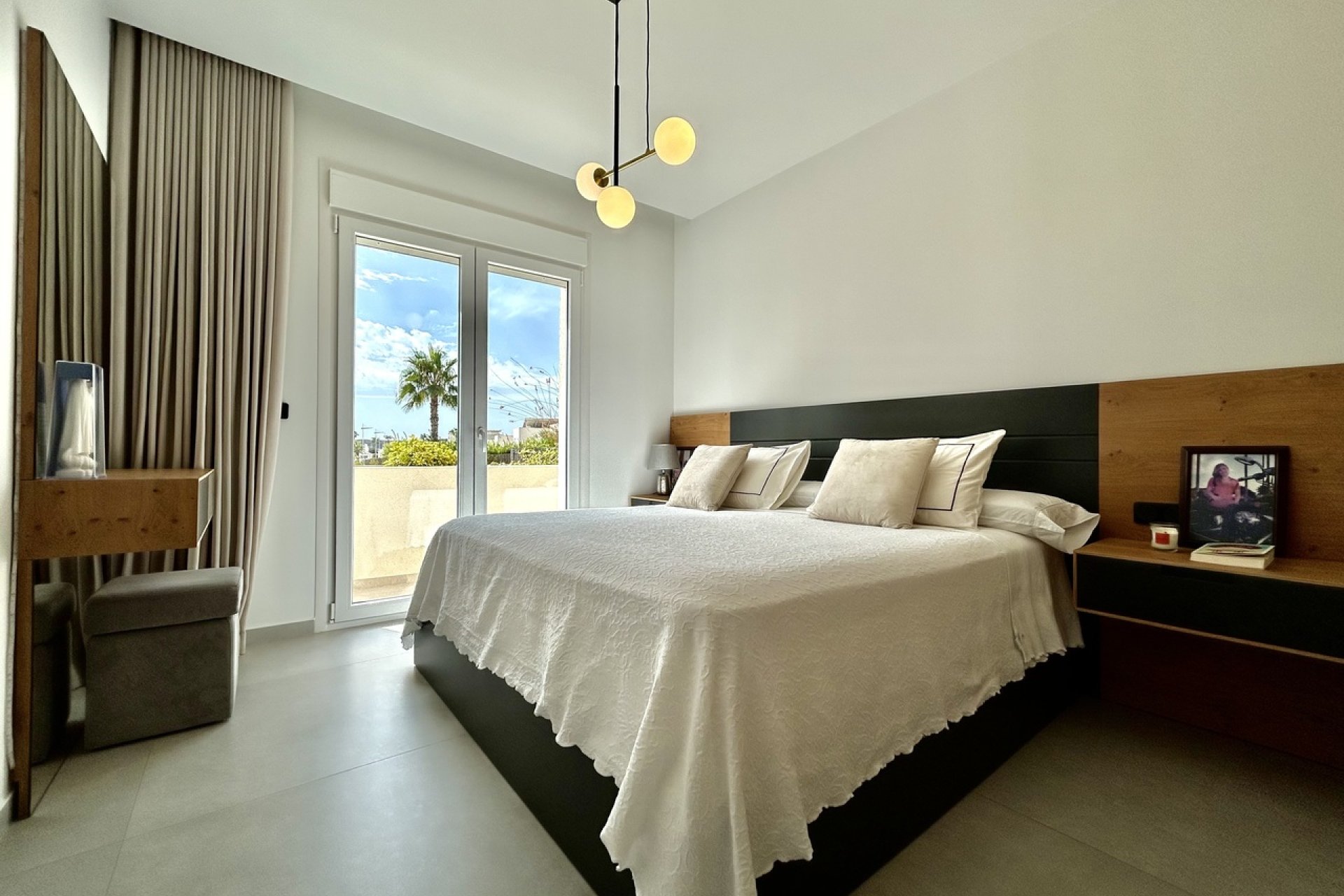 Resale - Villa -
La Finca Golf Resort - Inland