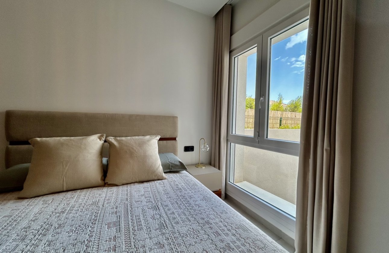 Resale - Villa -
La Finca Golf Resort - Inland