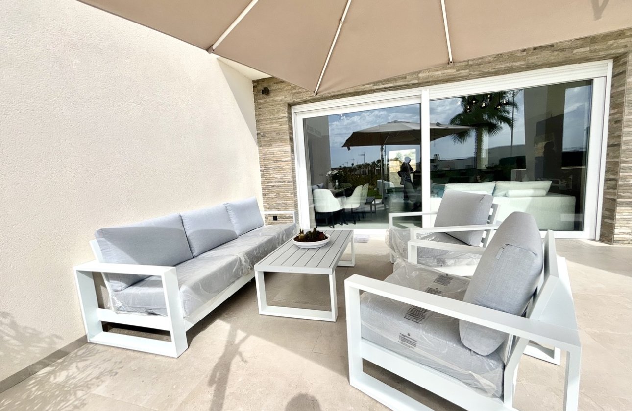 Resale - Villa -
La Finca Golf Resort - Inland