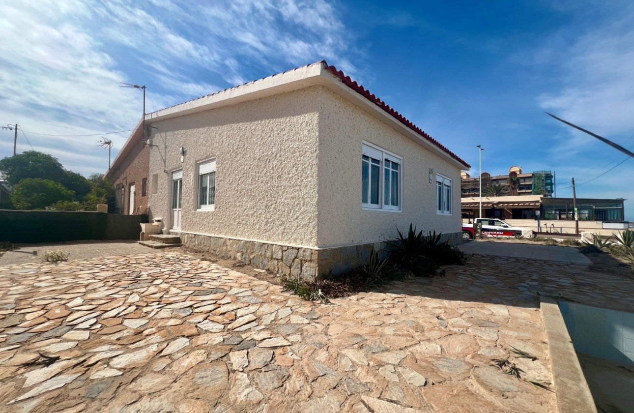 Resale - Villa -
La Mata - Costa Blanca