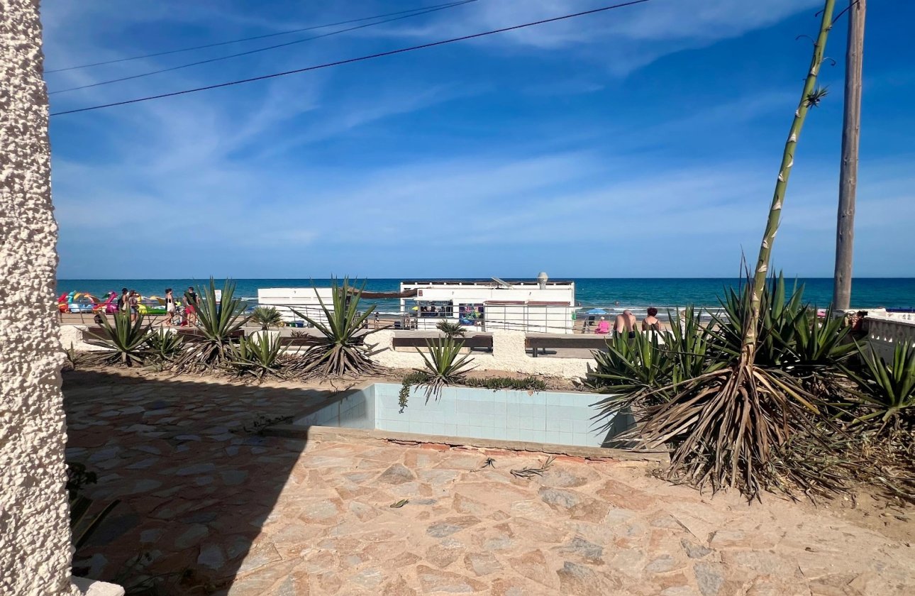 Resale - Villa -
La Mata - Costa Blanca