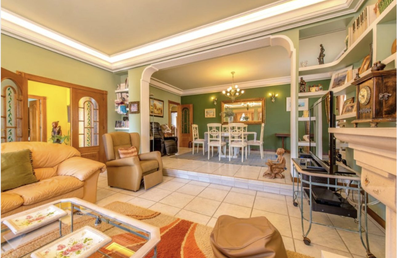 Resale - Villa -
La Mata - Costa Blanca