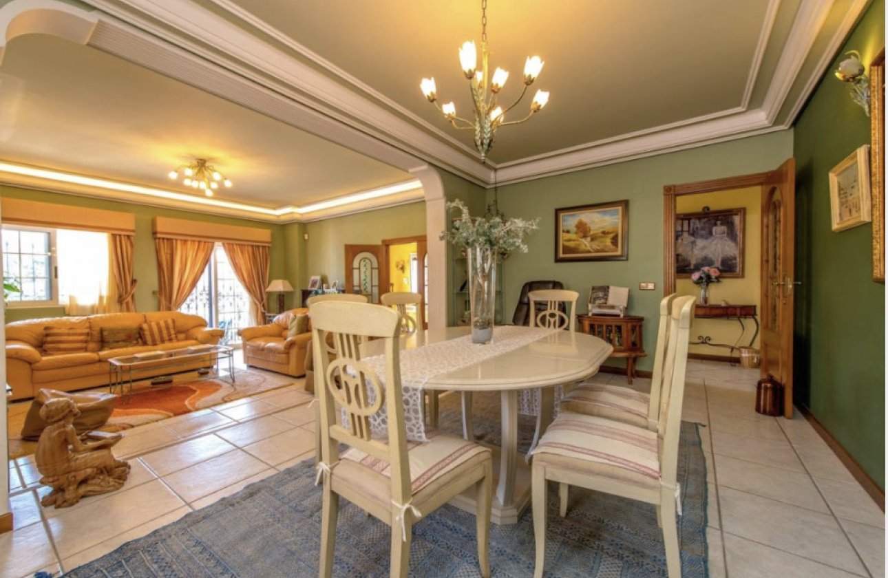 Resale - Villa -
La Mata - Costa Blanca