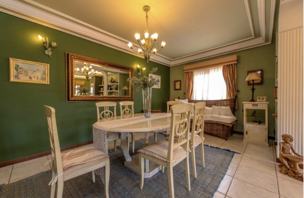 Resale - Villa -
La Mata - Costa Blanca