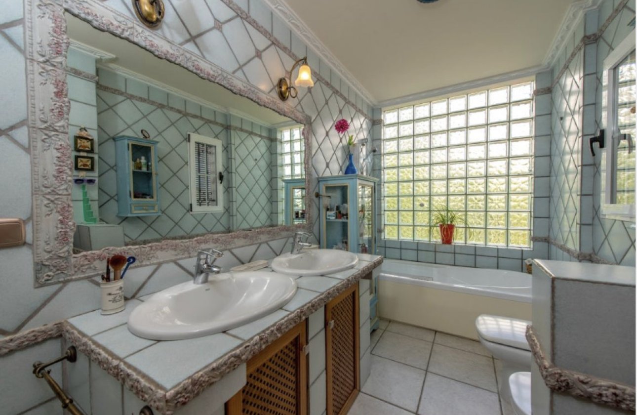 Resale - Villa -
La Mata - Costa Blanca