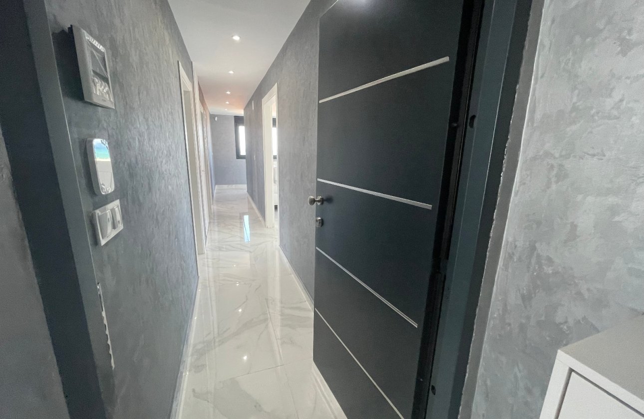 Resale - Villa -
La Mata - Costa Blanca