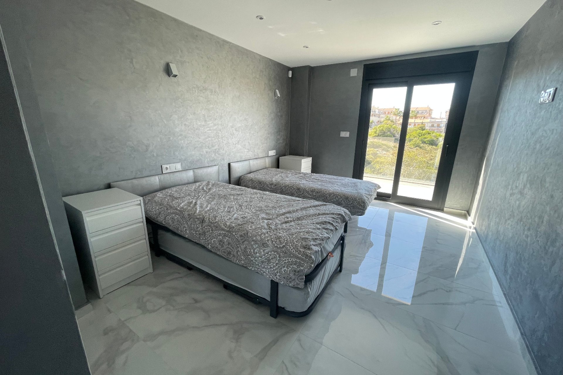 Resale - Villa -
La Mata - Costa Blanca