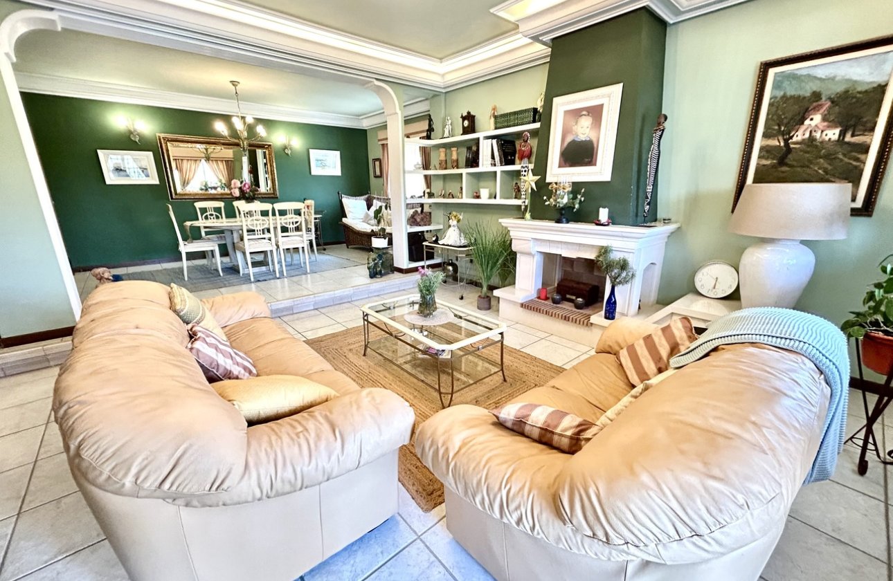 Resale - Villa -
La Mata - Costa Blanca