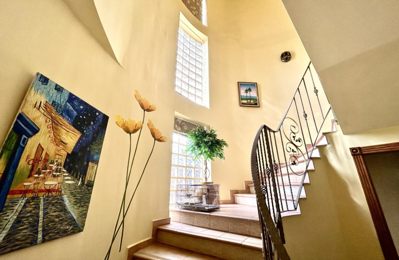 Resale - Villa -
La Mata - Costa Blanca