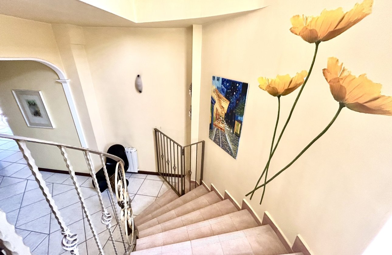 Resale - Villa -
La Mata - Costa Blanca