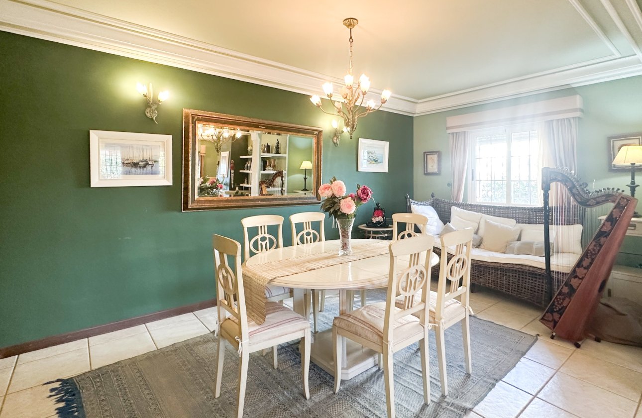 Resale - Villa -
La Mata - Costa Blanca