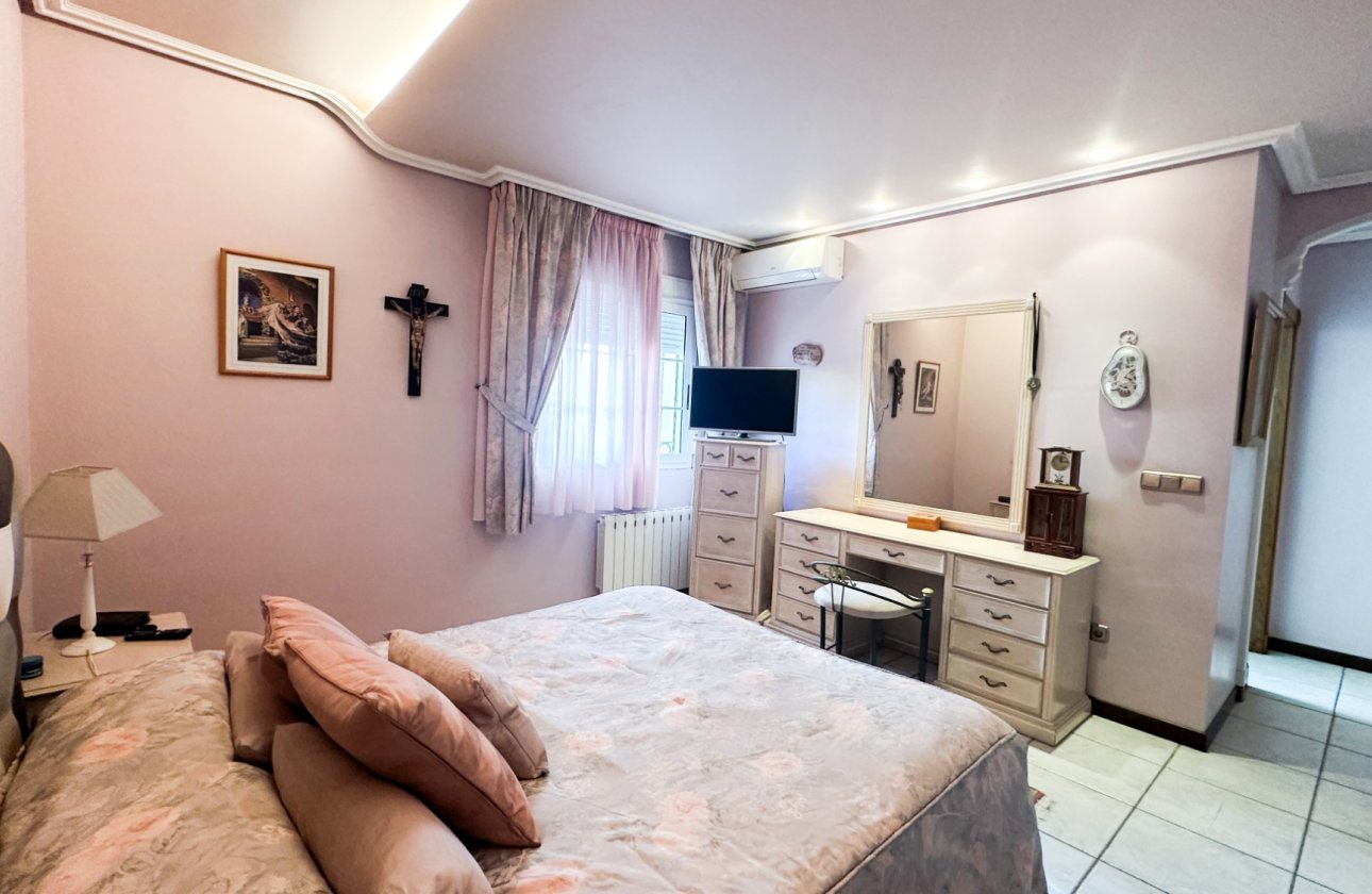Resale - Villa -
La Mata - Costa Blanca